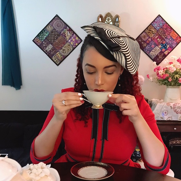 Meet your POSH AMBASSADOR, Sarah - Picture 2 of 4